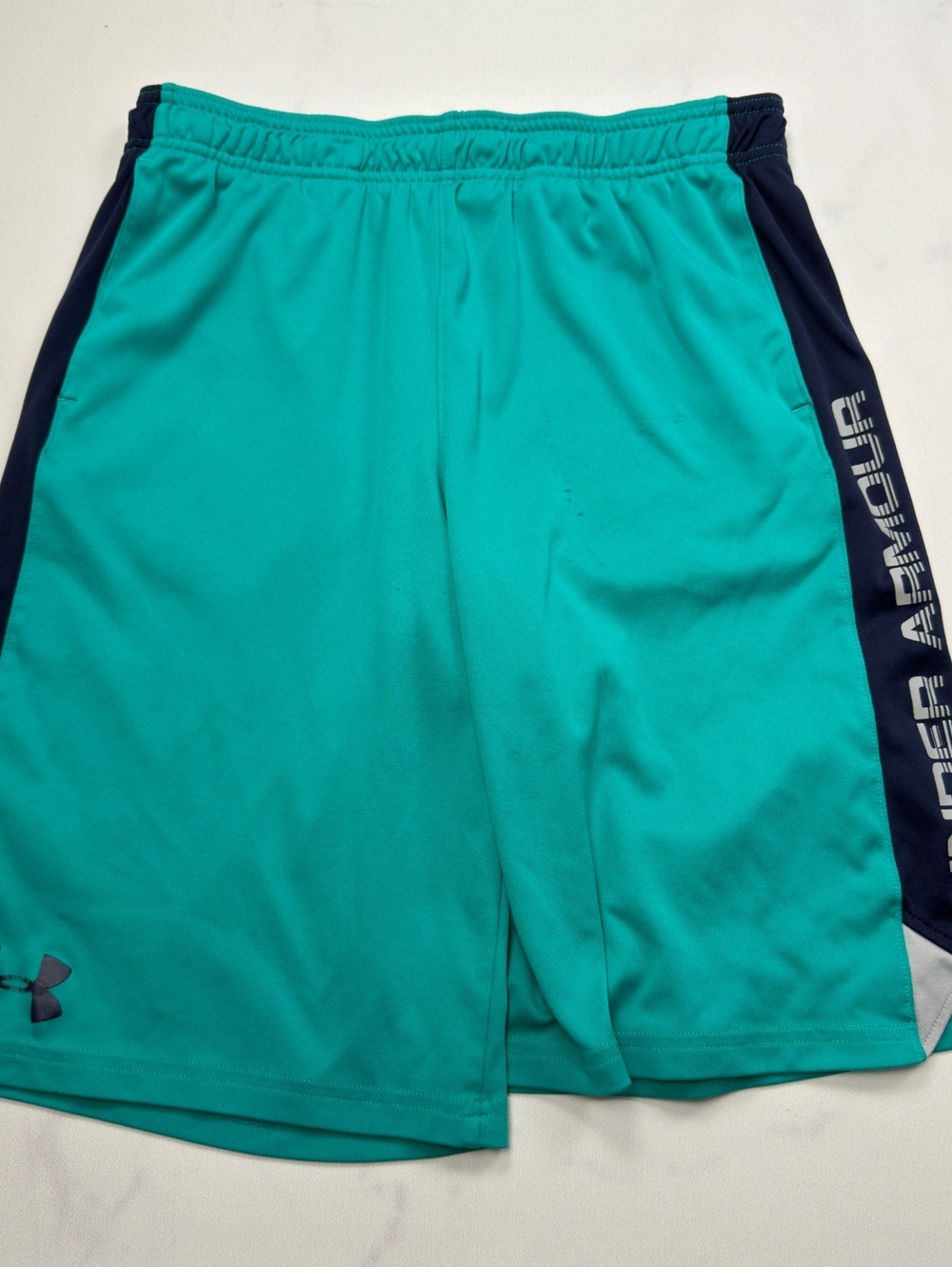 Under Armour Athletic Shorts Loose Fit Teal Navy - Boys Large